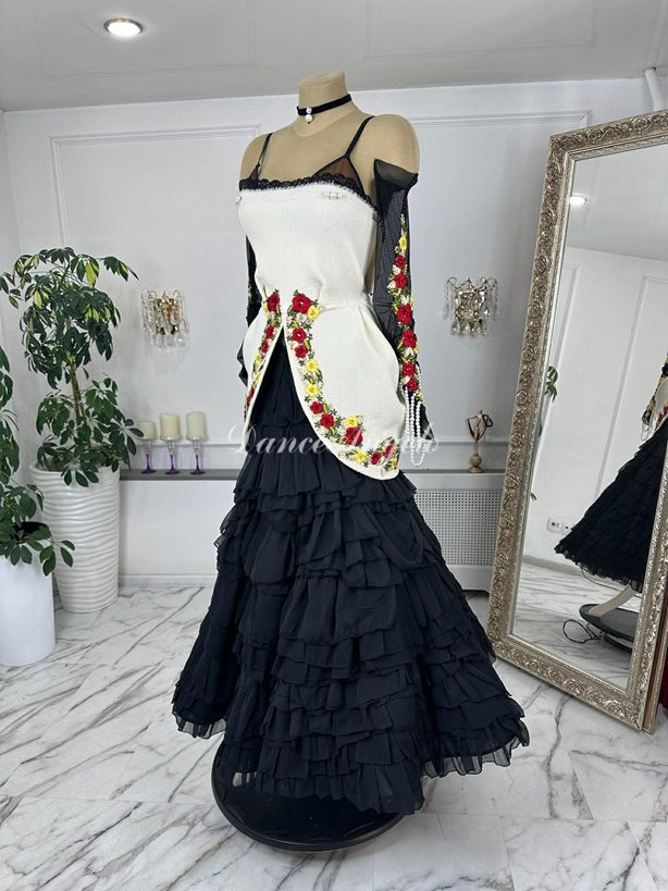 koz0132 黒&白フラワー刺繍 試着不可 - ダンスアンジェロ